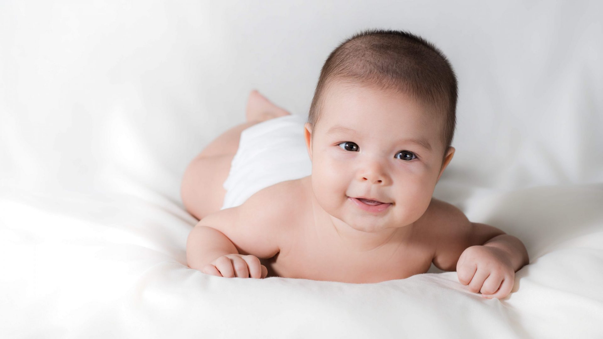 Tăng trưởng và phát triển của trẻ cho đến khi 1 tuổi: 4 ~ 5 tháng tuổi