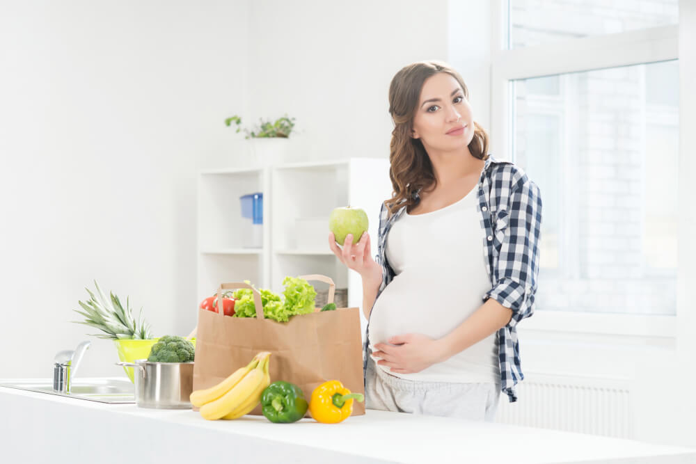 Chế độ dinh dưỡng phù hợp giúp thai nhi khỏe mạnh và phát triển tốt