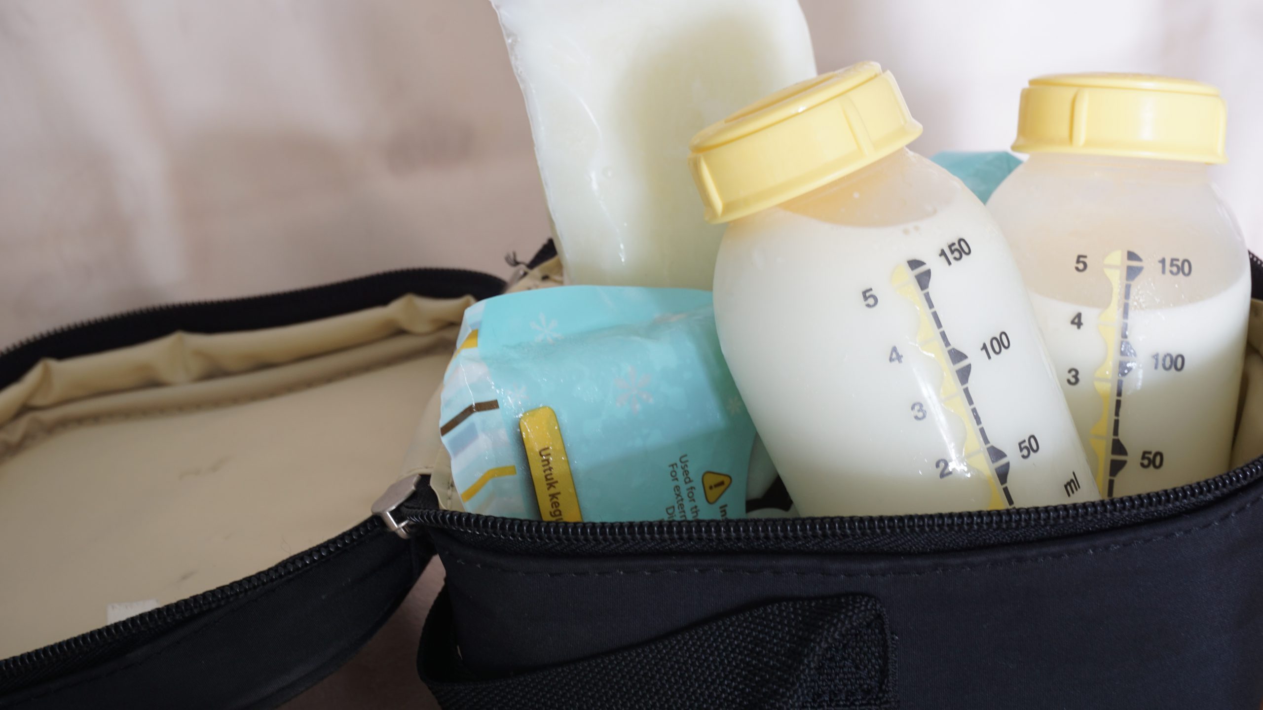 Bảo quản sữa mẹ trong ngăn mát tủ lạnh